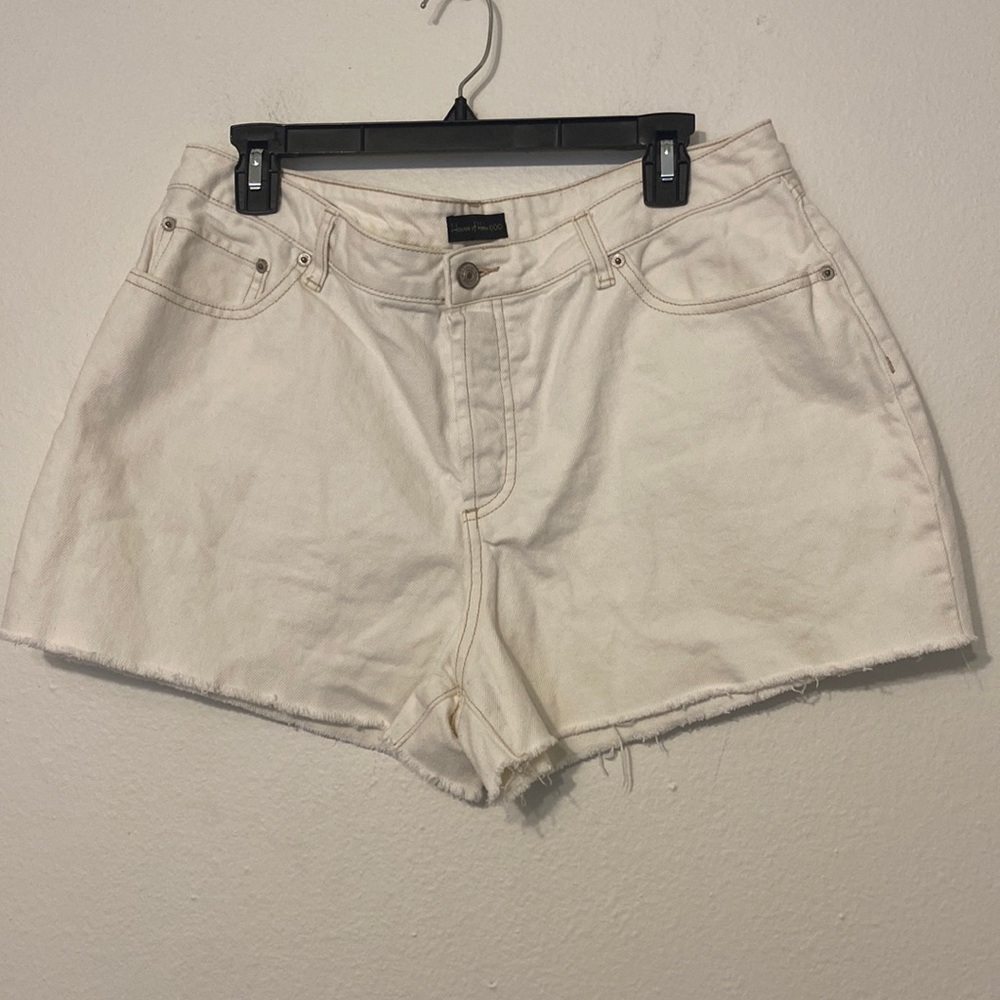 House of Harlow 1960 Cream High Rise Mom Shorts Raw Hem Size 31